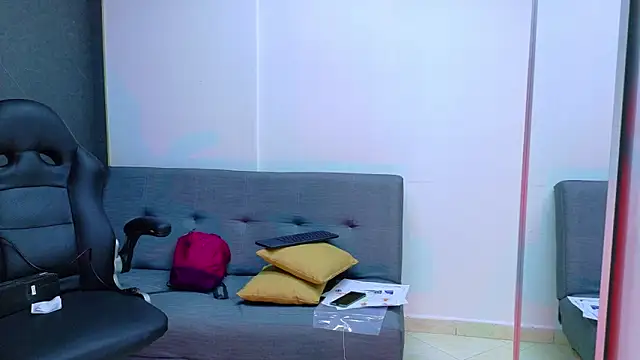 Britney_taylor_'s cam snapshot