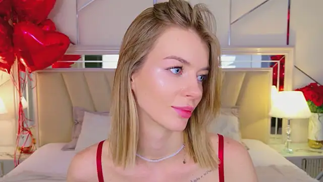 MeganMour's cam snapshot