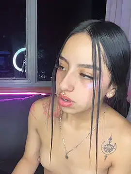 Daphne_chers's cam snapshot