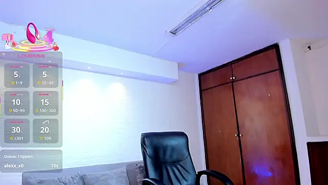 Saara_Corraless's cam snapshot