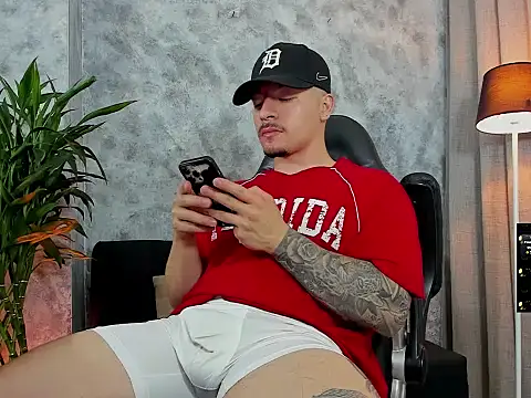 boyc022_'s cam snapshot