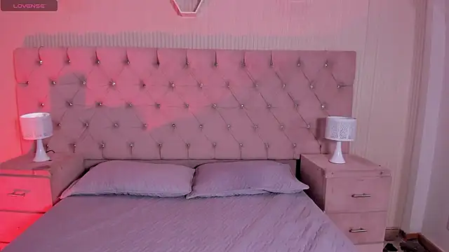 VictoriaMonroee_ live sex cam