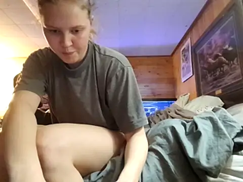 Ryan_and_Aurora's cam snapshot