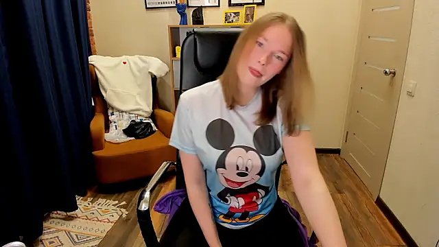 _fiona_Love's cam snapshot