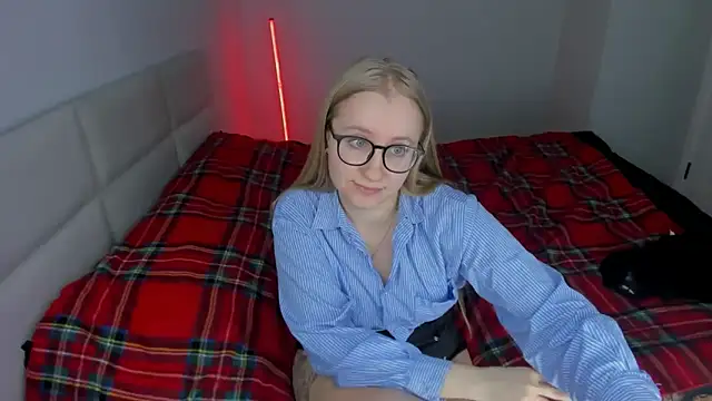 MilanaJune's cam snapshot