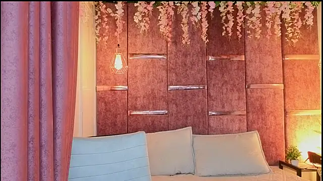 AuroraLanee_'s cam snapshot