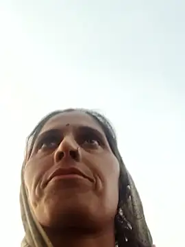 Bhavna8080 live sex cam