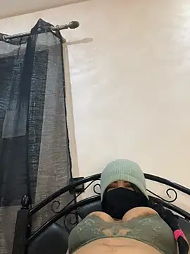 Nabila-hanouna's cam snapshot