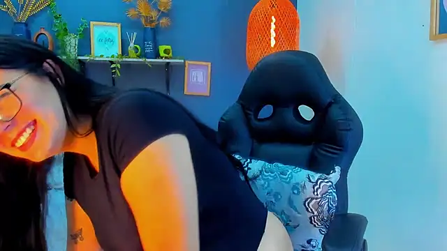 eliza_pink24's cam snapshot