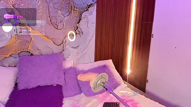 Emmayourgirl's cam snapshot