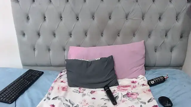 SexyAdelexx's cam snapshot