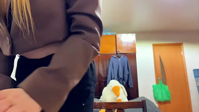 RoseBakeer's cam snapshot