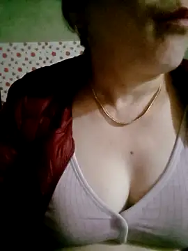 small-house123's cam snapshot