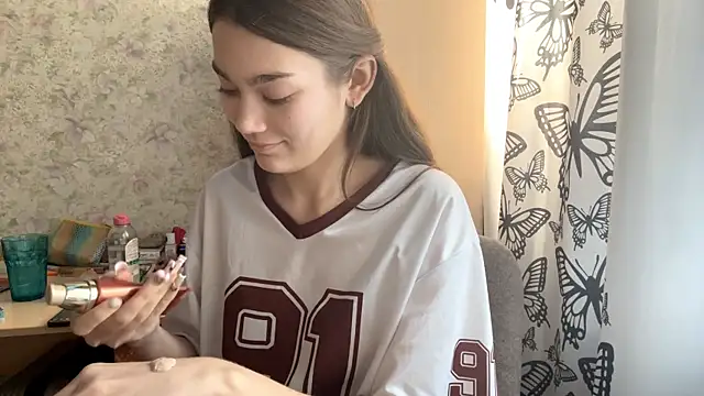 Cuteviola live sex cam