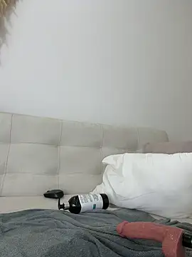 Miafisher_'s cam snapshot