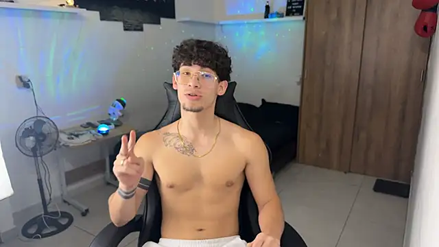 Kisan_Smith live sex cam