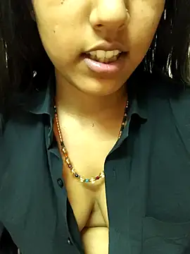 reetika6375's cam snapshot