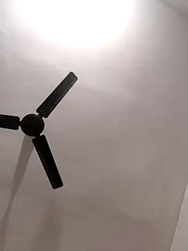 Zareen_Hotstar's cam snapshot