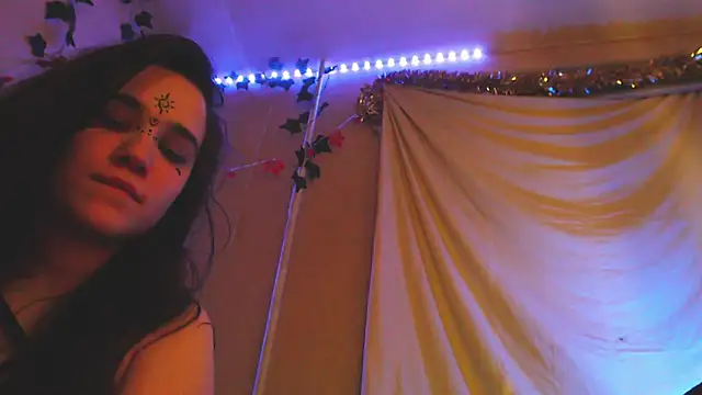 Tiny_Witch's cam snapshot