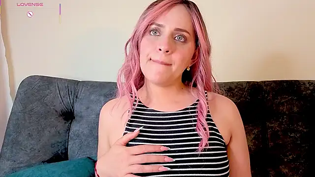 DannaCouper_'s cam snapshot