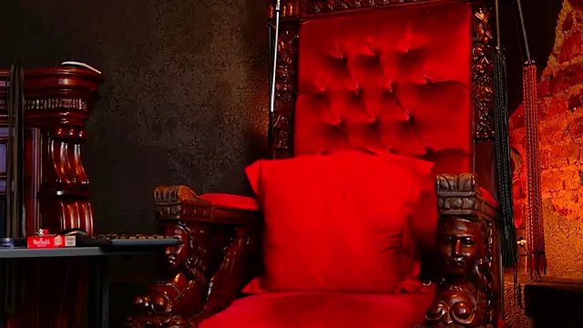 FinDomMya's cam snapshot