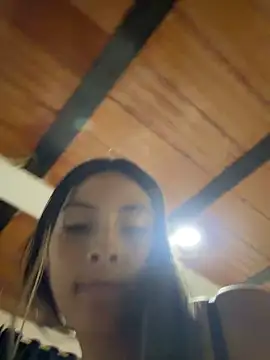 Cami_Leon2's cam snapshot