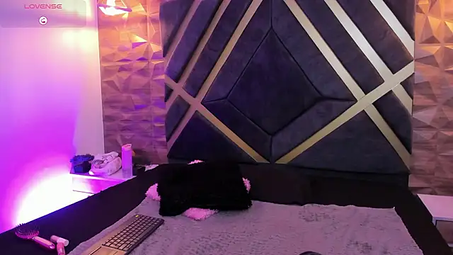 sydney_miller_'s cam snapshot