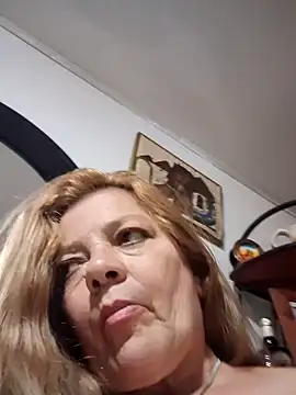 karlaanqui1's cam snapshot