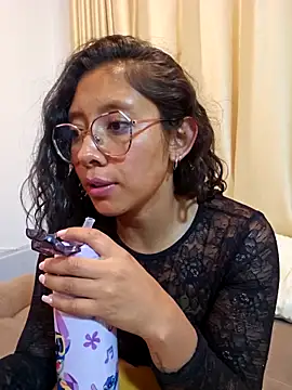 Camila_Lopez1's cam snapshot