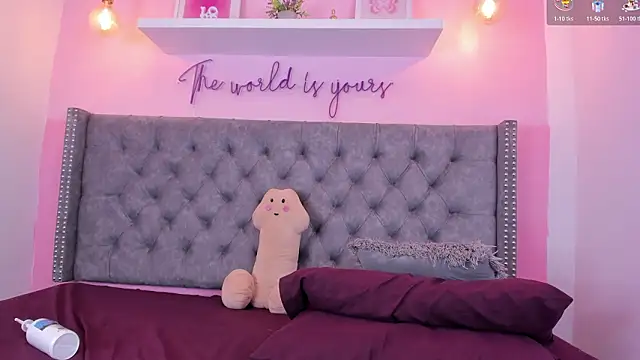 Sophiia_77's cam snapshot