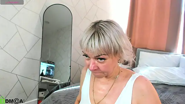 Ann_Annise's cam snapshot