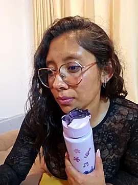 Camila_Lopez1's cam snapshot