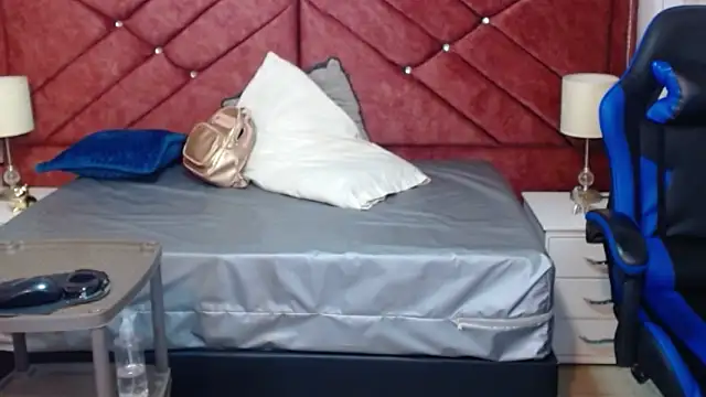 victoria_adams07's cam snapshot