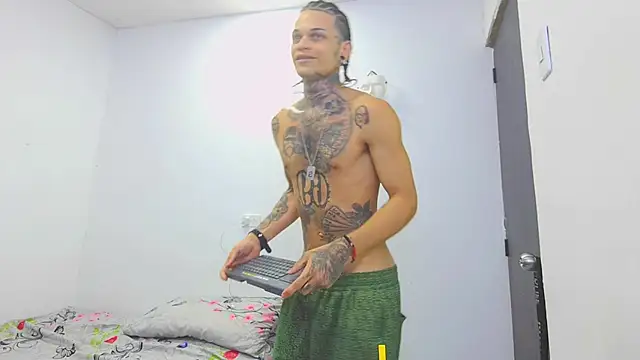 hot_man05's cam snapshot