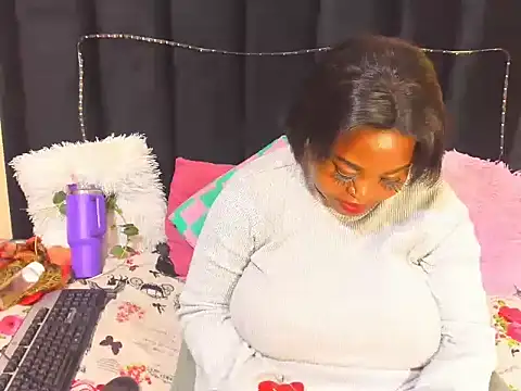 AmazingDarkDoll's cam snapshot