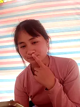 Him_MountainGirl live sex cam