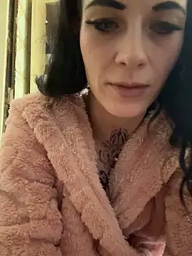 Feuchtes_traumchenn live sex cam