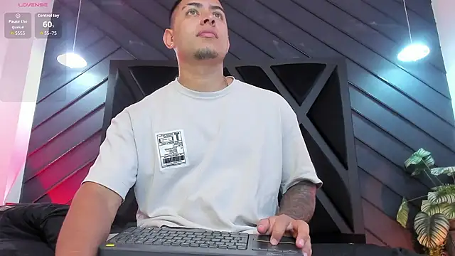 marco_garciia_ live sex cam