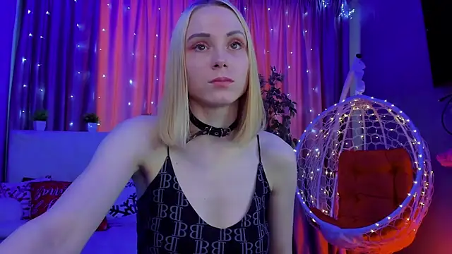 Gina_Gina_love's cam snapshot