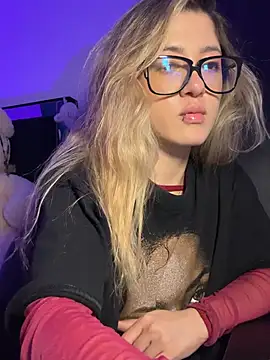 EveBensonX live sex cam