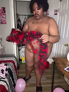 Chocolatebunnyxx96 live sex cam