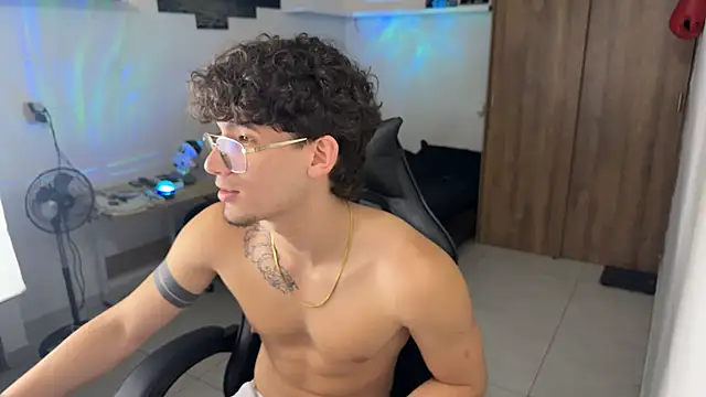 Kisan_Smith live sex cam