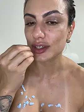 ise_mahh live sex cam