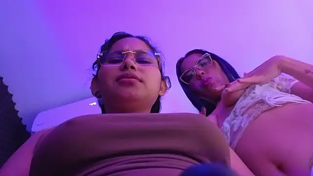 Cuteprincess21's cam snapshot