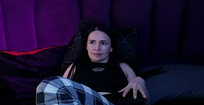 cristal_hilton_10's cam snapshot