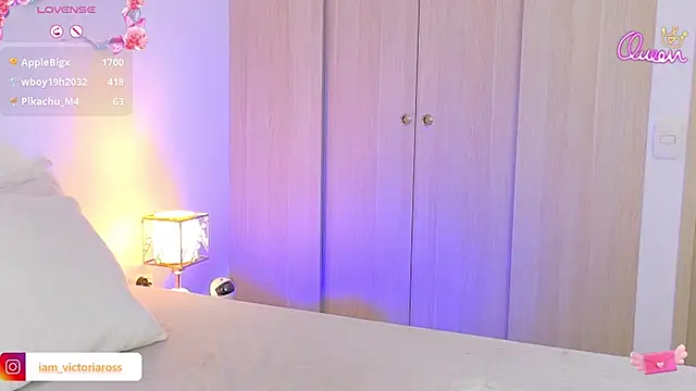 VictoriaRoss1 live sex cam