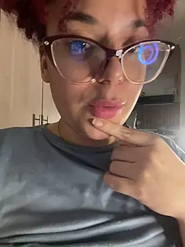 Leyah__'s cam snapshot