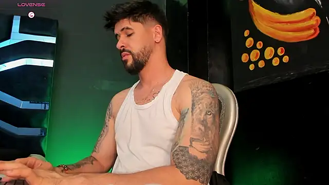 Petesevans live sex cam