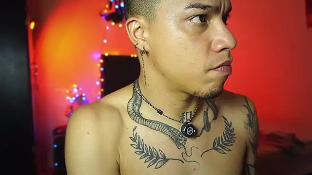 AlphaMasterXxx live sex cam