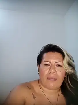 angi_daw's cam snapshot